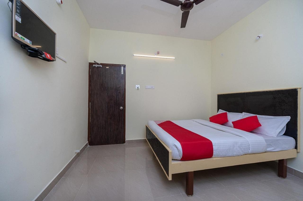 Oyo Hotel Sannidhi Residency Tirupati Exterior photo