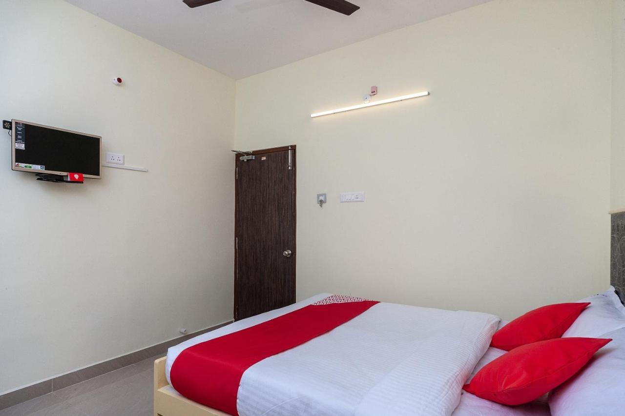 Oyo Hotel Sannidhi Residency Tirupati Exterior photo